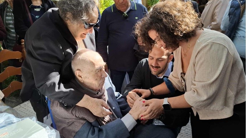 Επίσημοι αρραβώνες